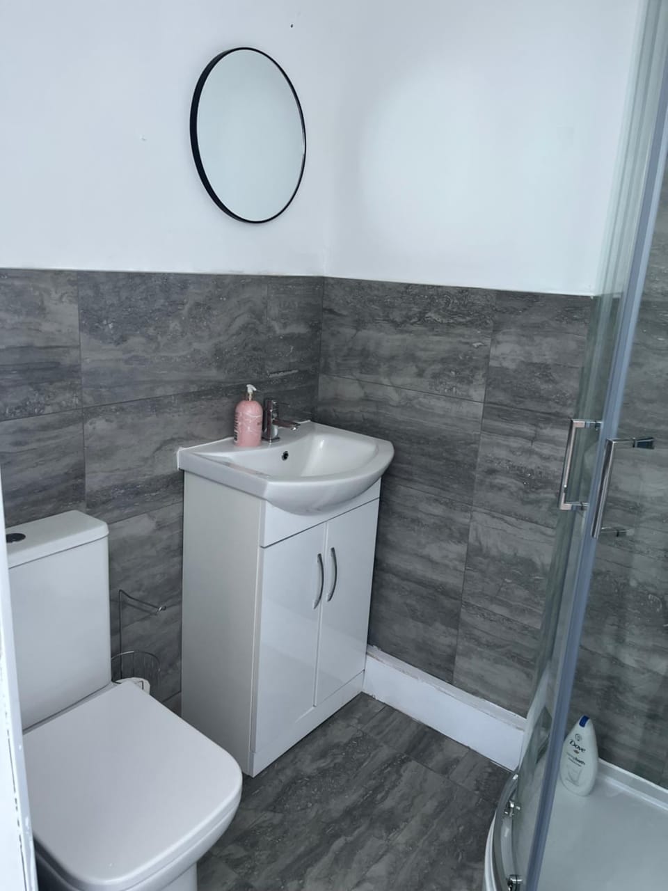 Stylish and Spacious Wi-Fi Smart TV Tea and coffee Apartment in Kettering