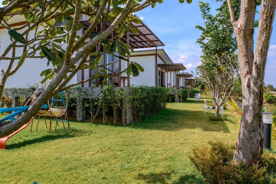 Baan Suan Thanwalai Khon Kaen Resort in Laos
