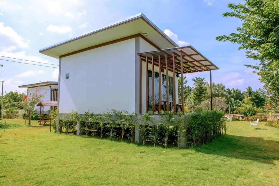 Baan Suan Thanwalai Khon Kaen Resort in Laos