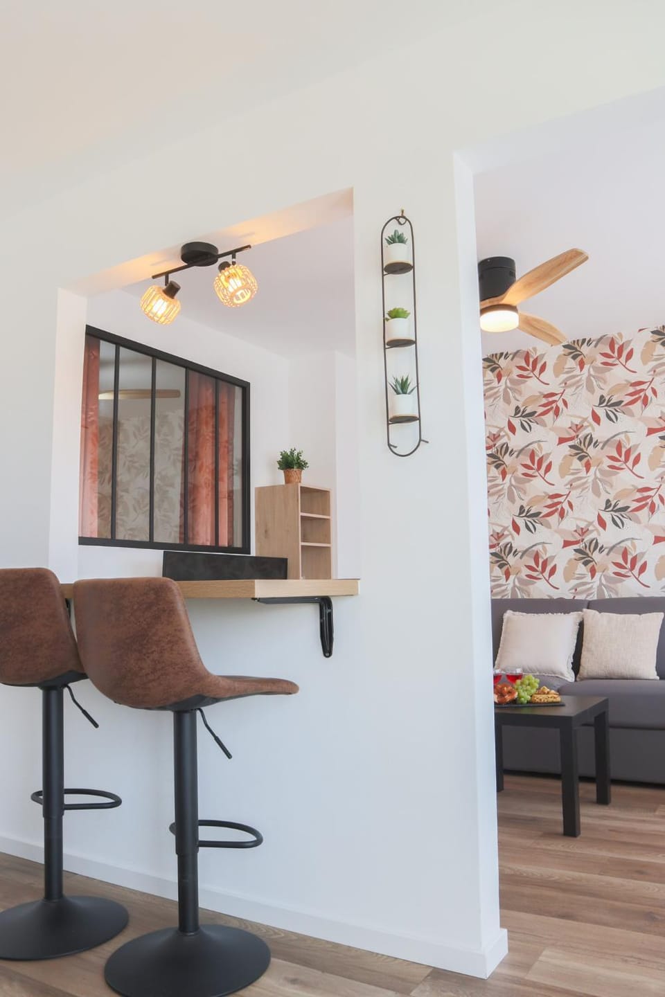 Living room, Dining area