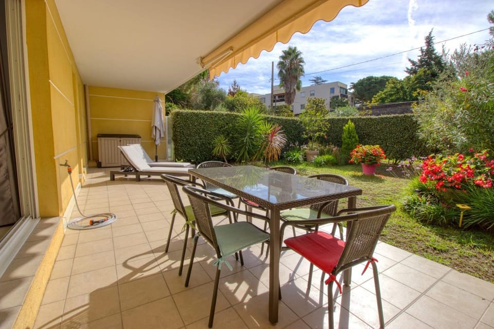 Golfe Juan - 4 People - Swimming Pool - Private Parking House in Antibes