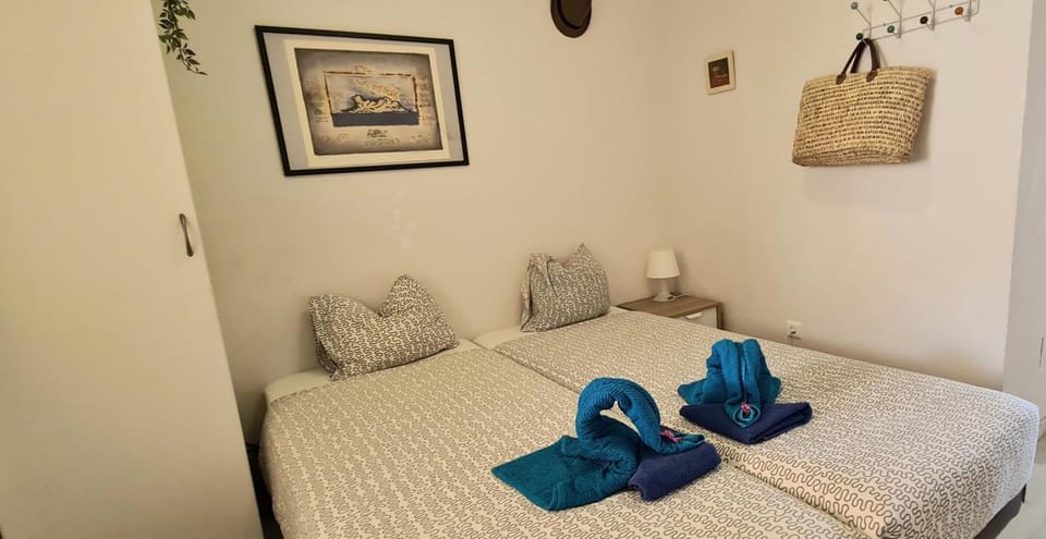 Living room, Bedroom
