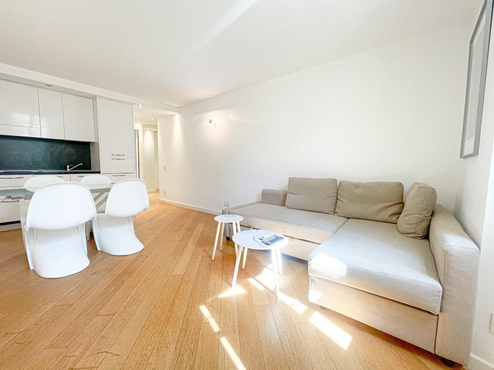 Tony Allard By Winsome Destination 3E Apartment in Cannes