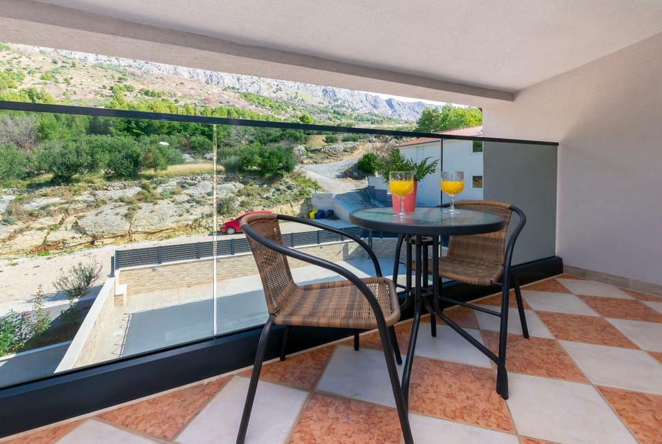 Balcony/Terrace, Pool view