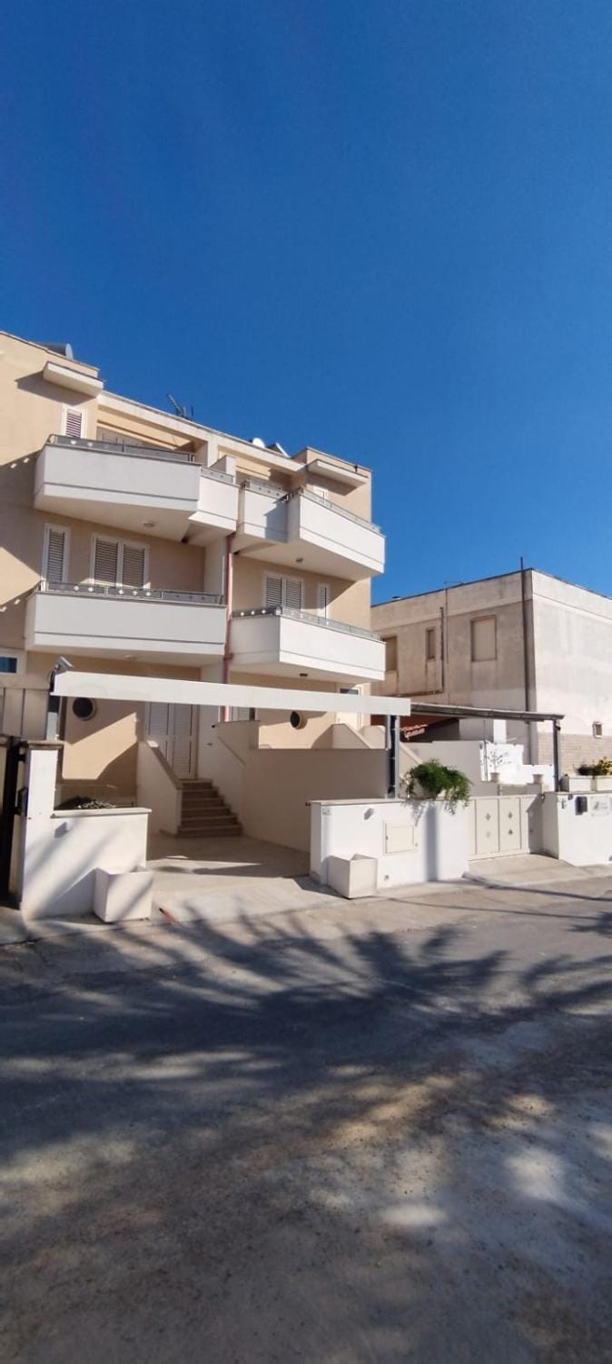 LA CASA DI CLAUDIA "attico con strepitosa vista mare 4 posti letto" Apartment in Torre San Giovanni