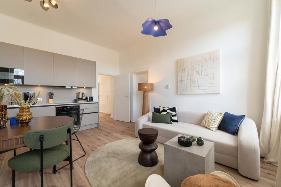 Kitchen or kitchenette, Living room, Photo of the whole room, Dining area