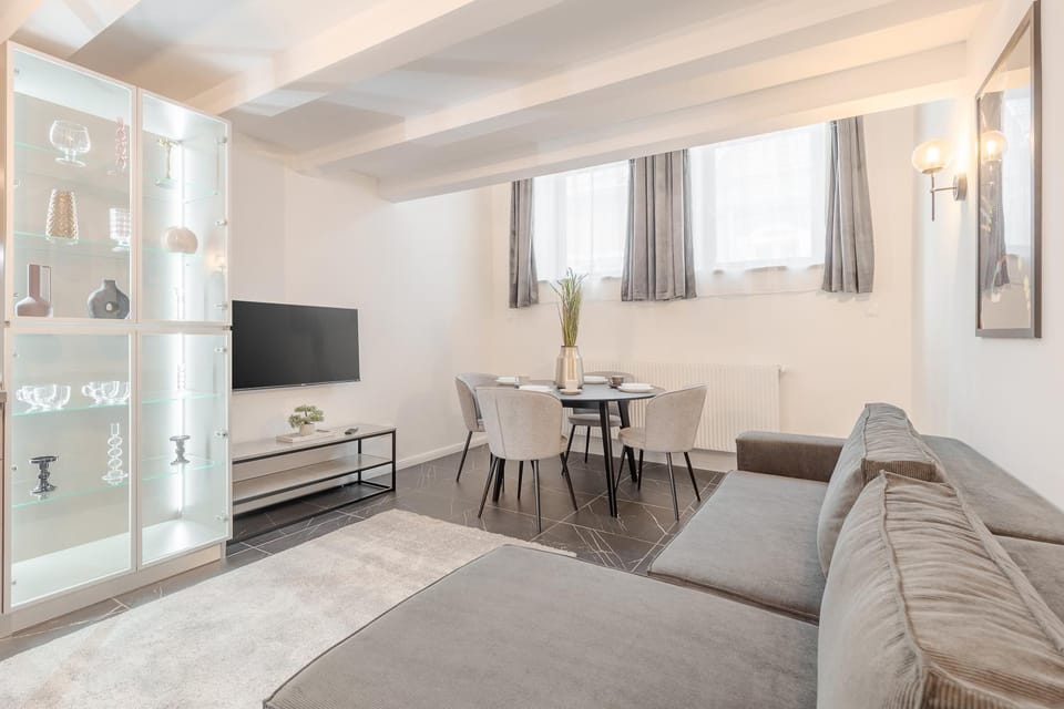 Apartament Ultra-Central Lux + Free Parking + Self Check-In Apartment in Hungary