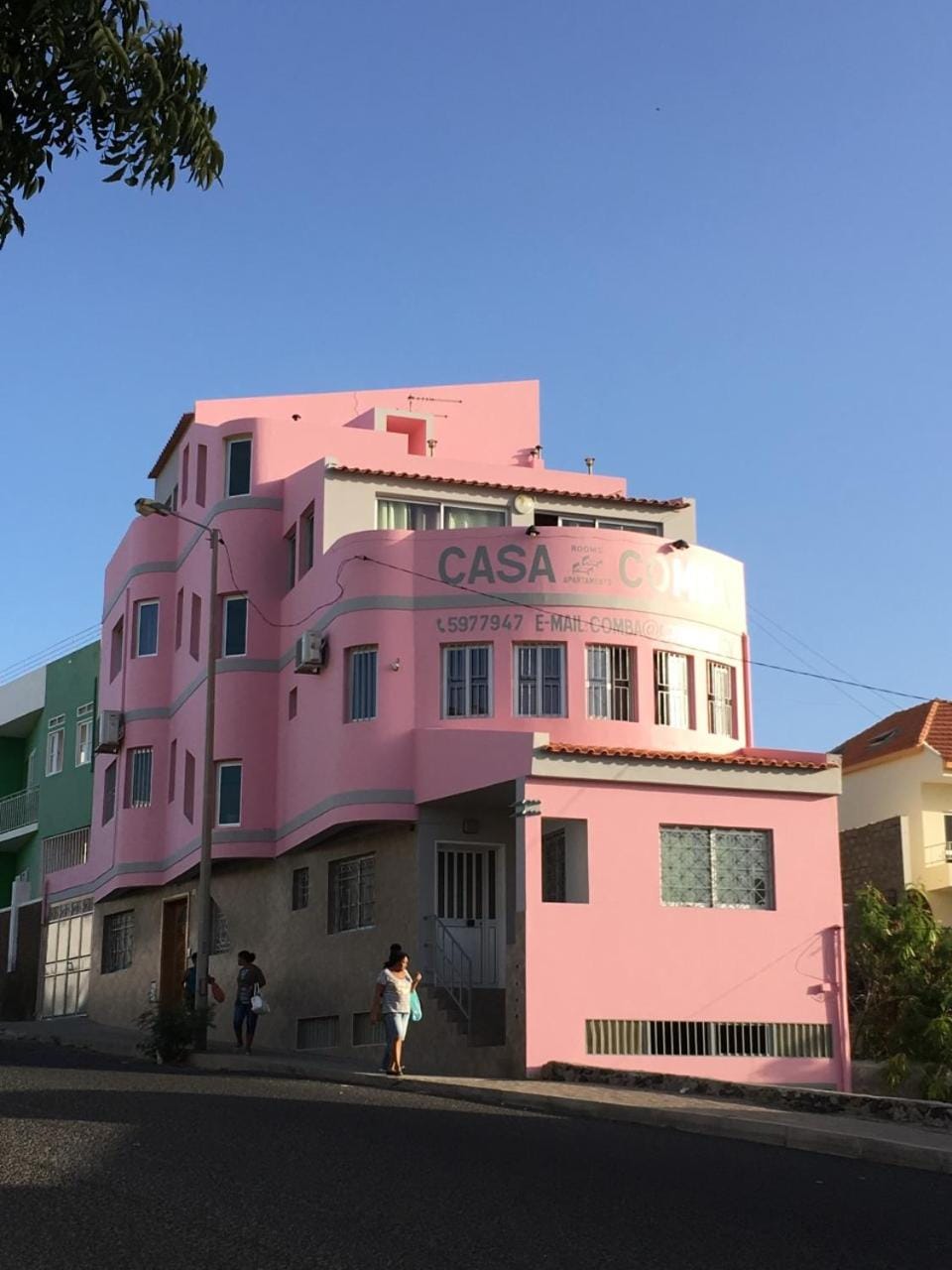 Facade/entrance, Off site