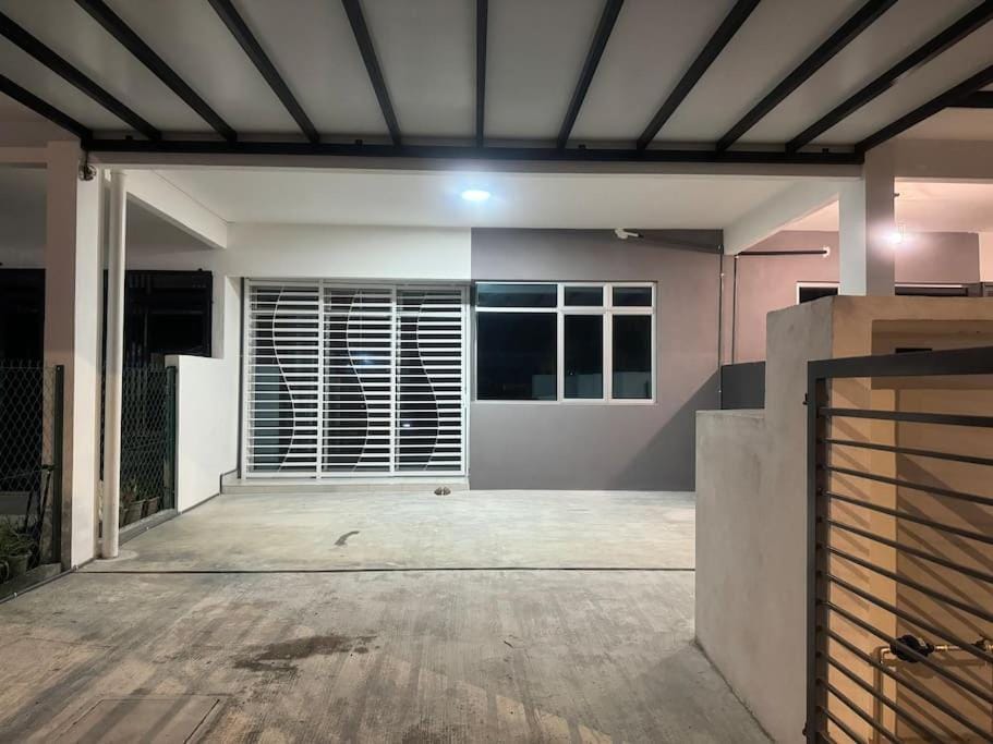 Hazzani Homestay KLIA House in Selangor, Malaysia