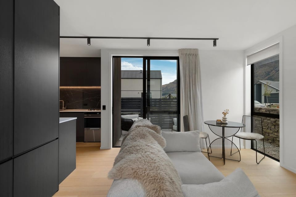 Woolshed retreat - Queenstown House in Otago