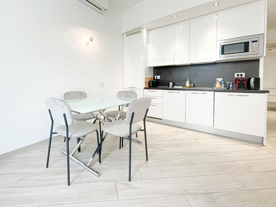 Tony Allard By Winsome Destination 2E Apartment in Cannes
