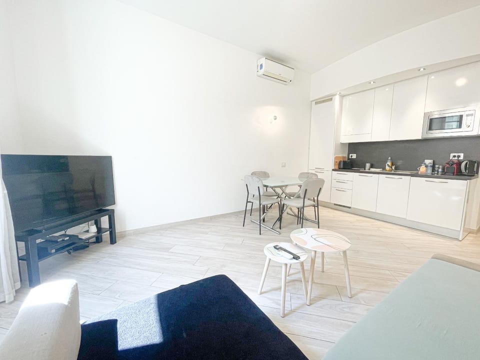 Tony Allard By Winsome Destination 2E Apartment in Cannes