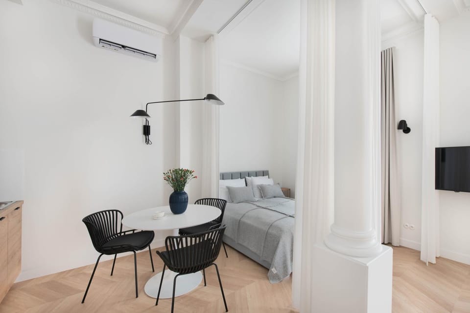 Living room, Dining area, air conditioner