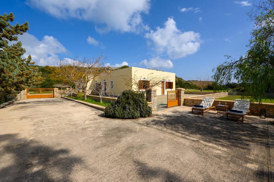 Property building, Day, Natural landscape