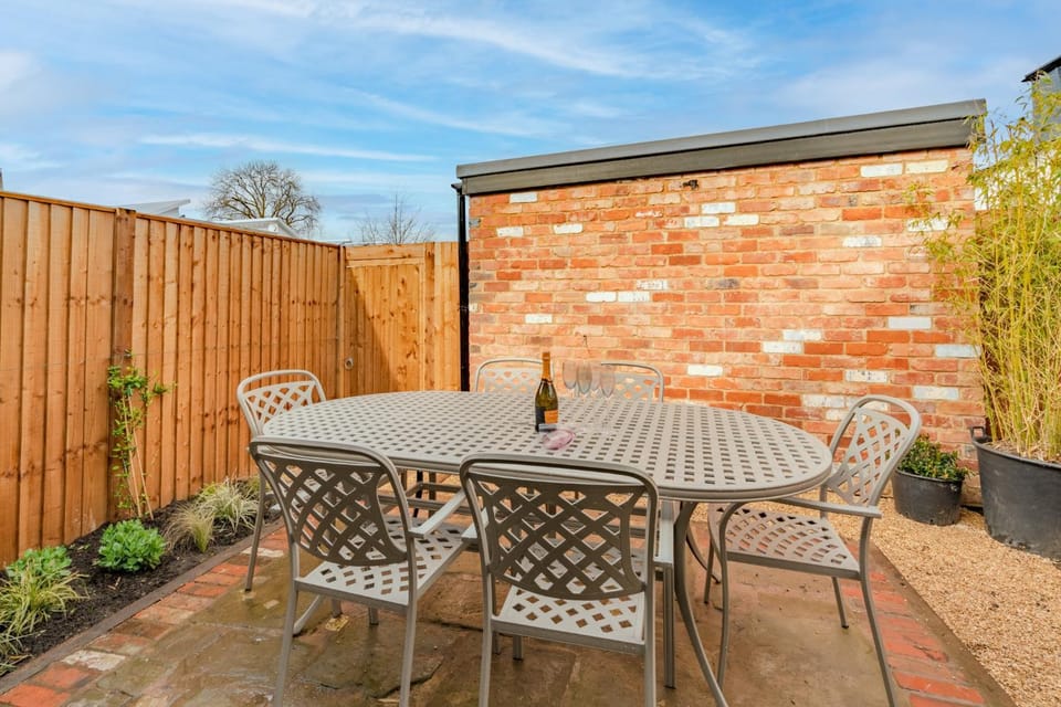 Garden, Seating area