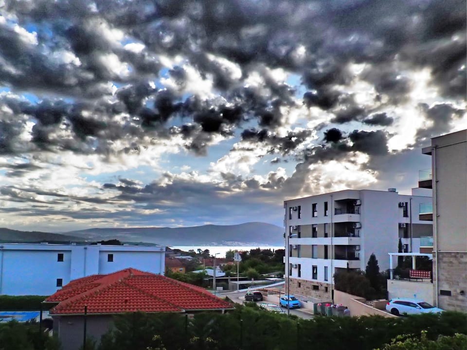 View (from property/room), Mountain view, Sea view, Street view