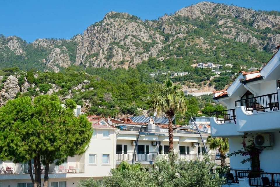 Property building, Day, Natural landscape, Mountain view