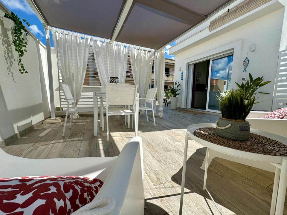 Balcony/Terrace, Dining area