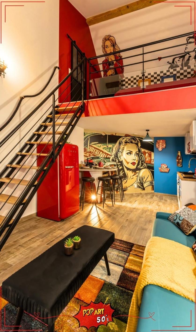 LOFT "POP ART 50's" - Cinéma rétroprojecteur - WIFI Fibre - Borne arcade 5000 jeux - Réalité virtuelle - 2 lits doubles -IDÉAL PROFESSIONNEL & FAMILLE à Saint Etienne Apartment in Saint-Étienne