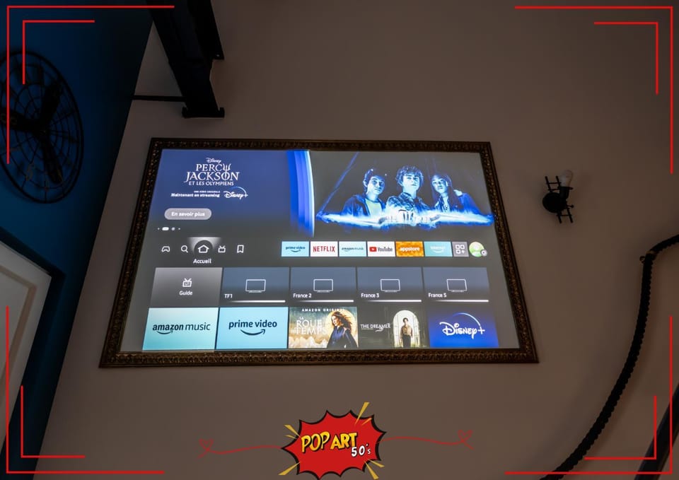 Property logo or sign, TV and multimedia, Logo/Certificate/Sign, Certificate/Award
