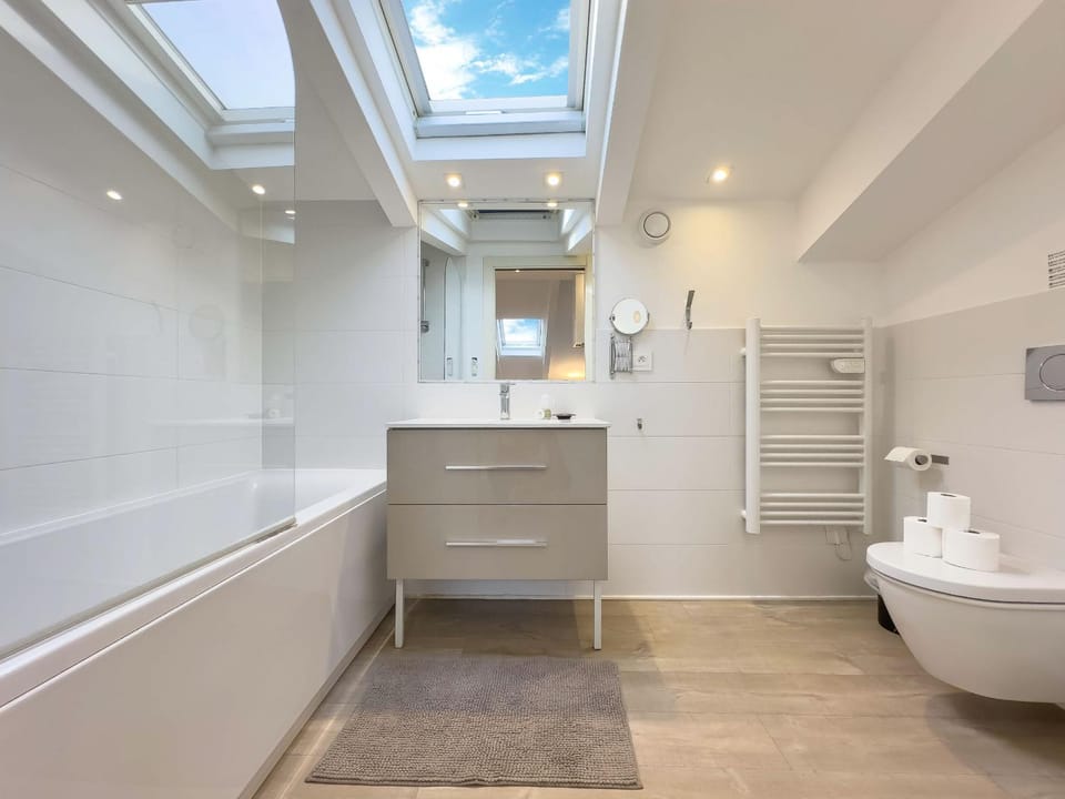 Tony Allard By Winsome Destination 4B Apartment in Cannes