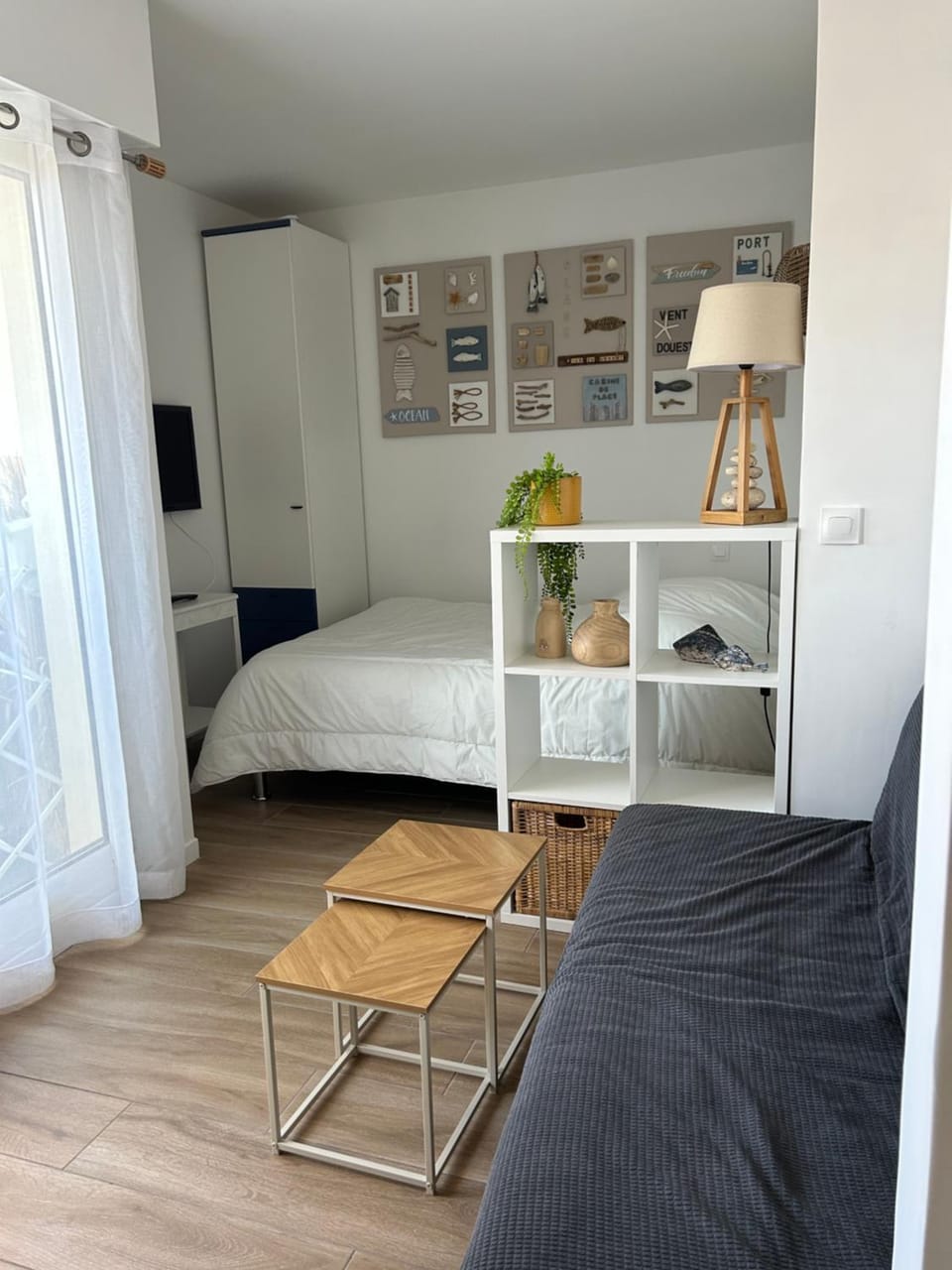 FREJUS PLAGE, 30 mètres de la plage, tout à pieds ! Apartment in Fréjus