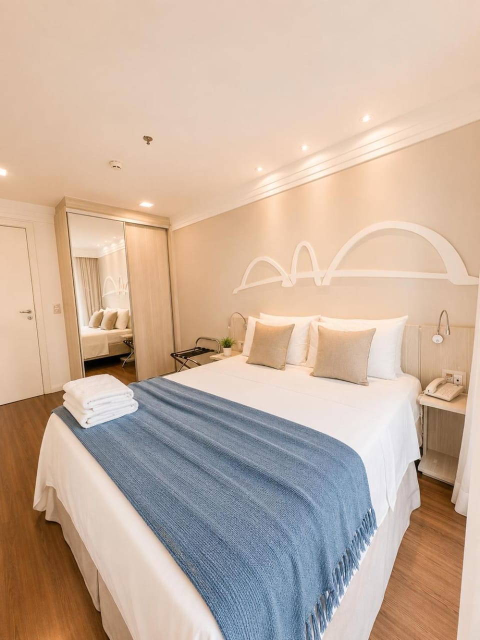 Bed, Photo of the whole room, Bedroom, wardrobe