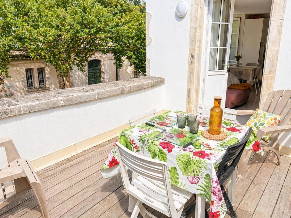 T2 avec terrasse, hyper centre La Rochelle, calme, tout à pied Apartment in La Rochelle