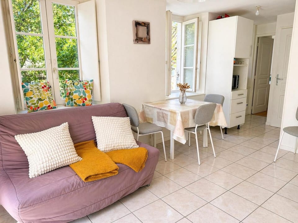 T2 avec terrasse, hyper centre La Rochelle, calme, tout à pied Apartment in La Rochelle