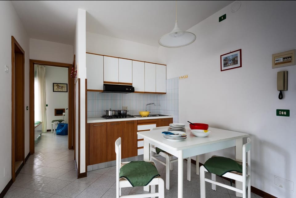 Kitchen or kitchenette, Living room, Dining area, stove