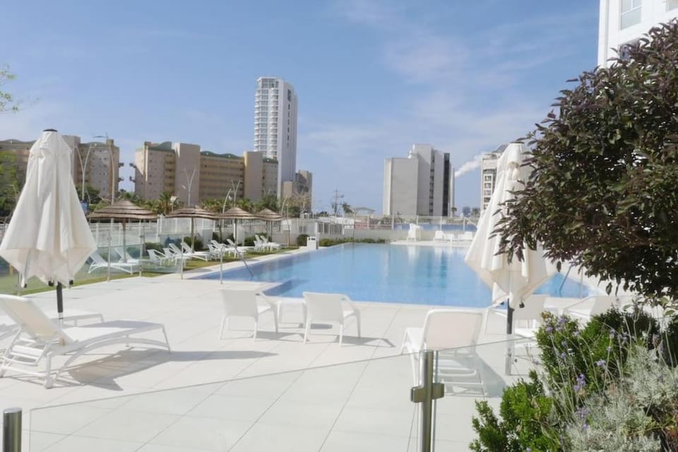 Beach front luxury apartment - managed building Apartment in Haifa District
