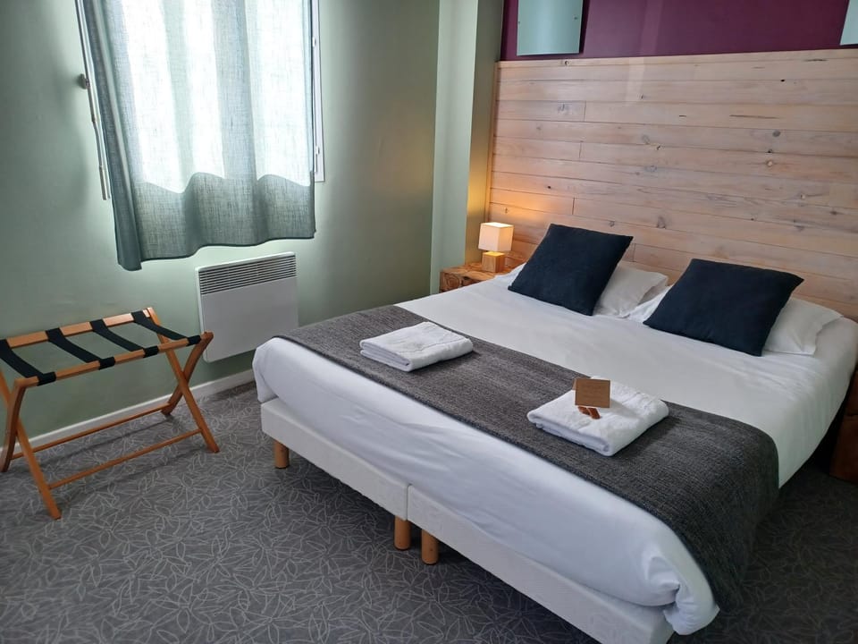 Auberge La Péniche Hotel in Auvergne-Rhône-Alpes
