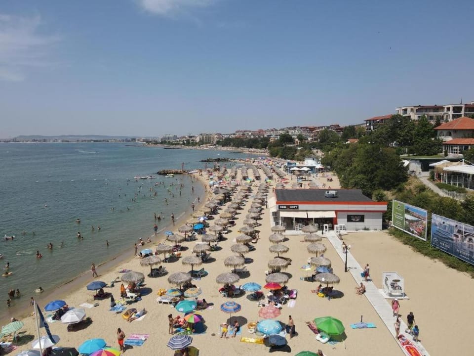 Nearby landmark, Day, People, Natural landscape, Beach, Sea view, group of guests, sunbed