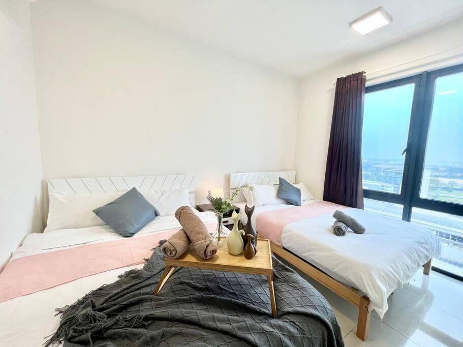 T5 1-10Pax Trefoil Setia Alam 2Room 5Bed WiFi SCCC Apartment in Selangor, Malaysia