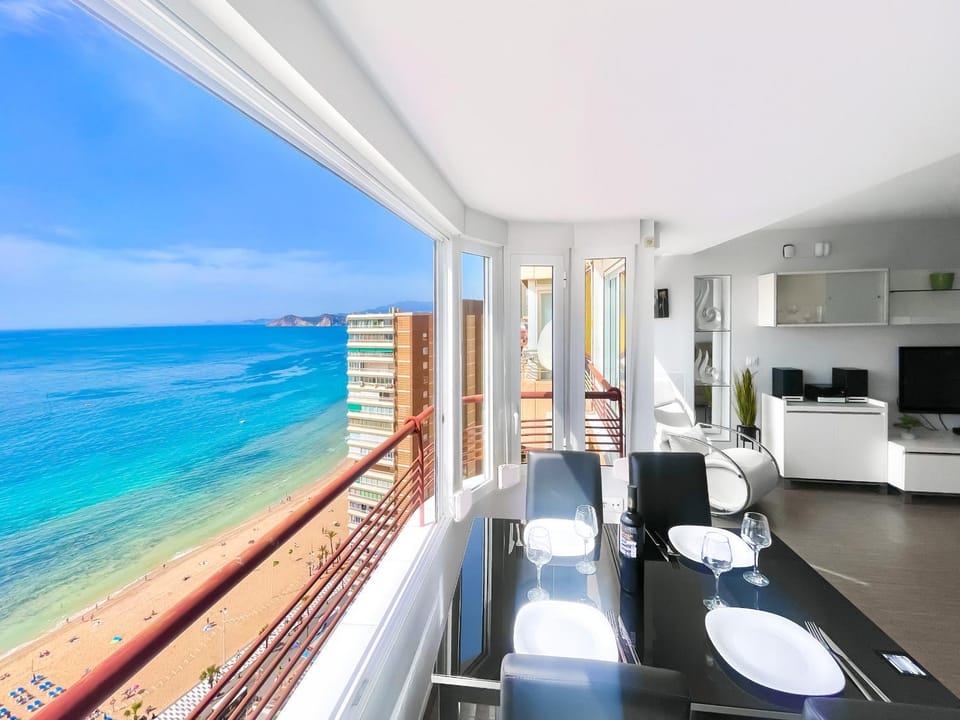 Sky 21-floor Frontline Levante Coblanca Apartment Apartment in Benidorm