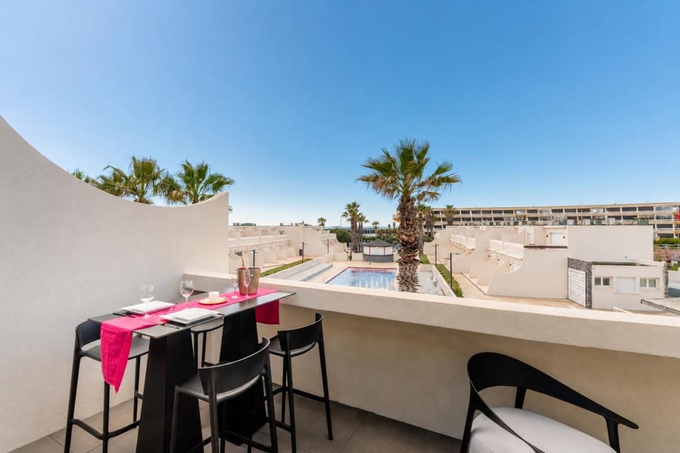 Patio, Swimming pool