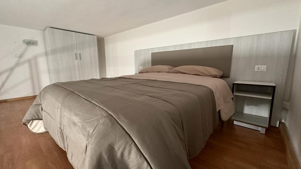 Bed, Bedroom, wardrobe