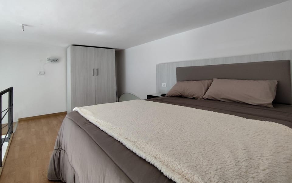 Bed, Bedroom, wardrobe