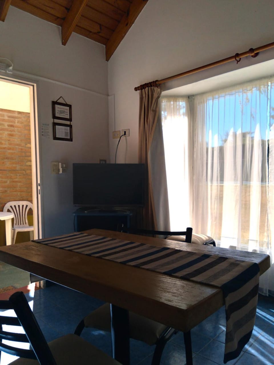 TV and multimedia, Dining area