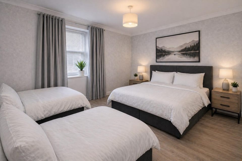 Bh2Beach House,4mins to the beach, centrally located, group stays Villa in Bournemouth
