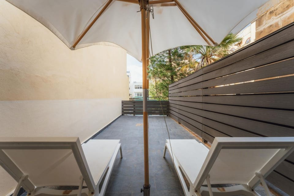 Suite 4 at Palazzo Seraphim Boutique living in St Julians Bed and Breakfast in Saint Julians