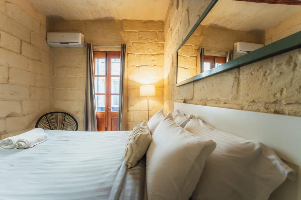 Suite 3 at Palazzo Seraphim Boutique living in St Julians Bed and Breakfast in Saint Julians
