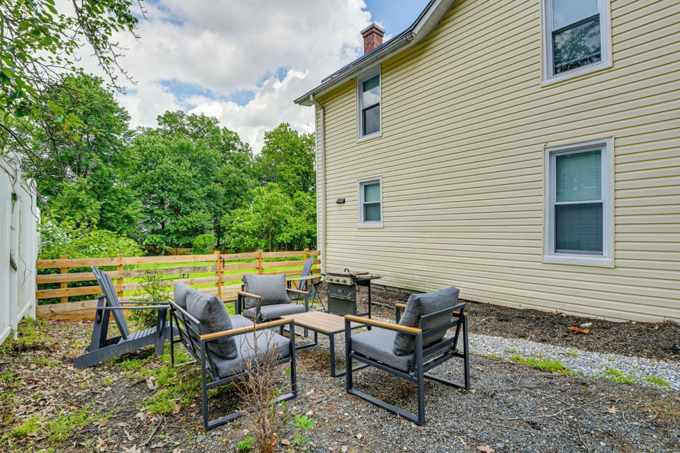 Cheverly Apartment - 4 Mi to Commanders Field! Apartment in Cheverly