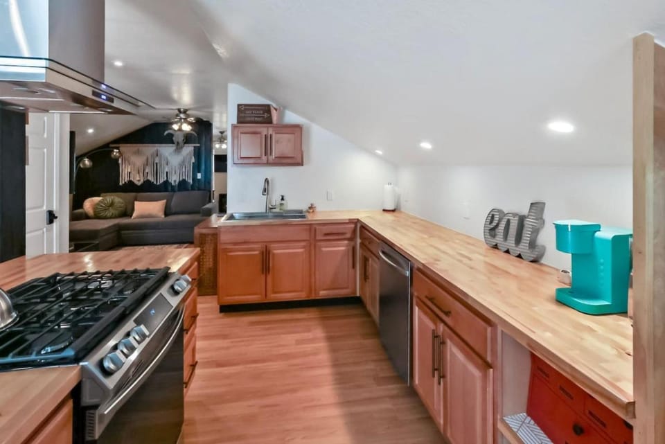 Spacious Studio Unit 5 with Gorgous Canyon Views Apartment in La Plata County