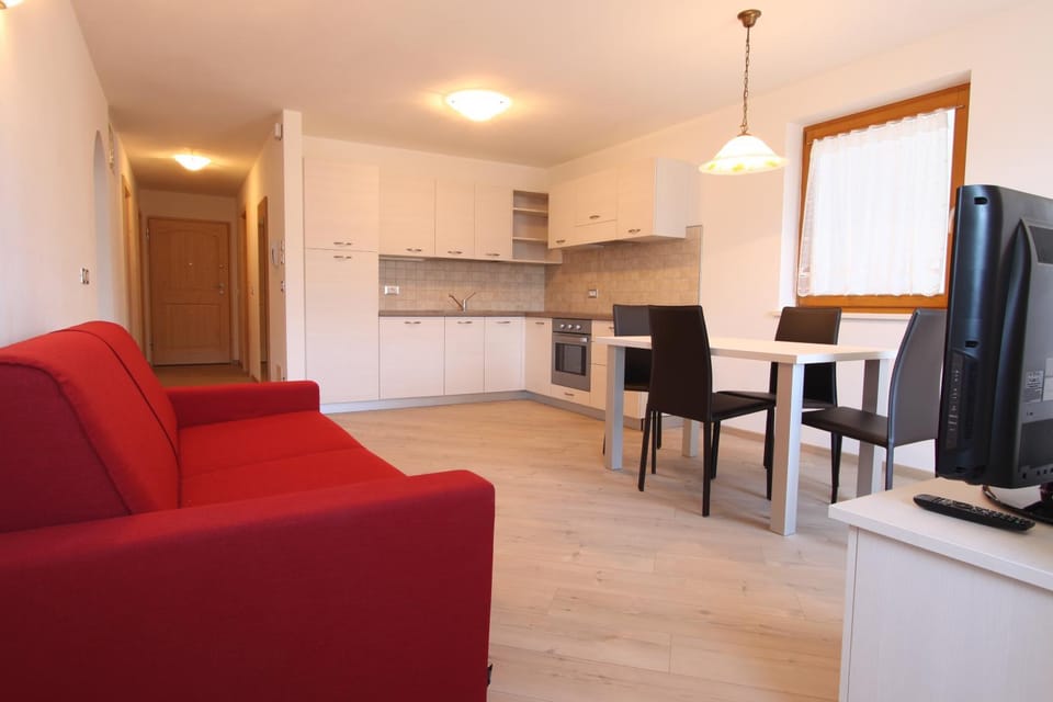 Kitchen or kitchenette, Living room, Dining area