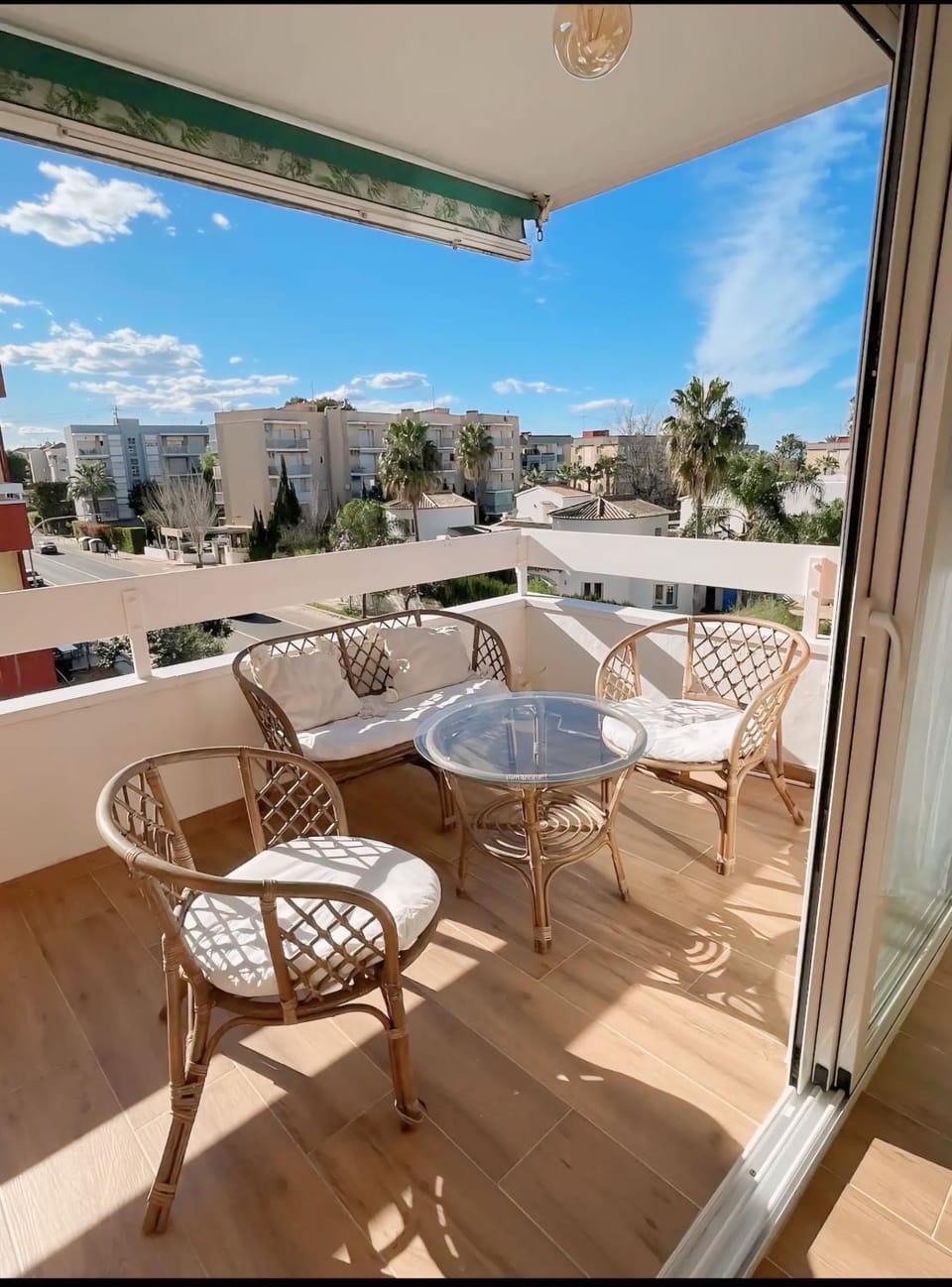 Off site, View (from property/room), Balcony/Terrace, Street view
