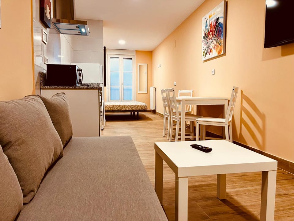 TV and multimedia, Kitchen or kitchenette, Dining area