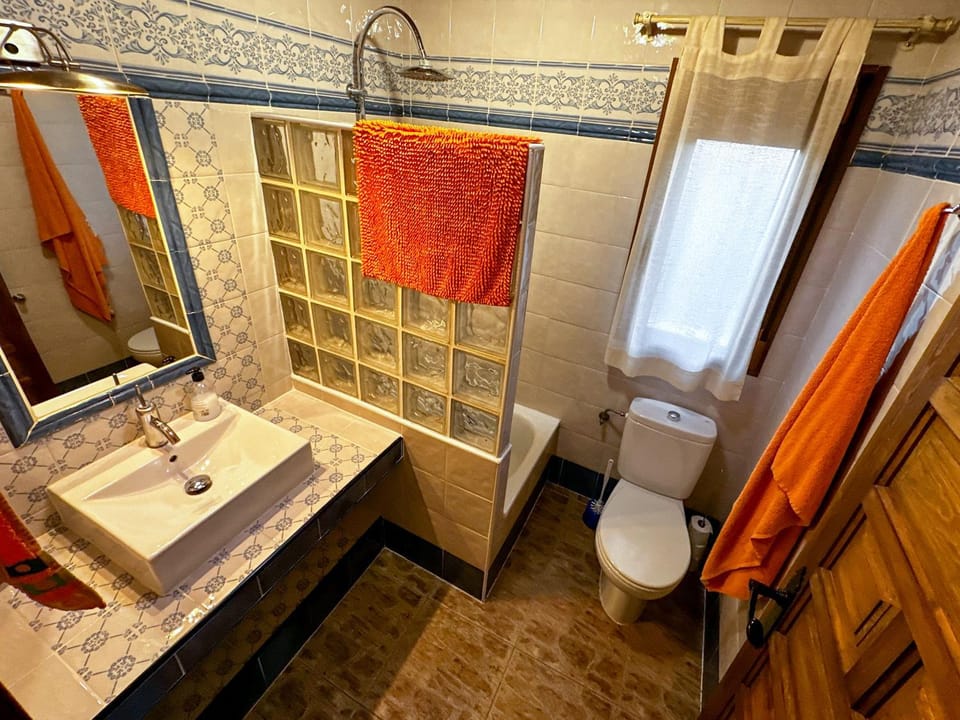 Shower, Bathroom, towels
