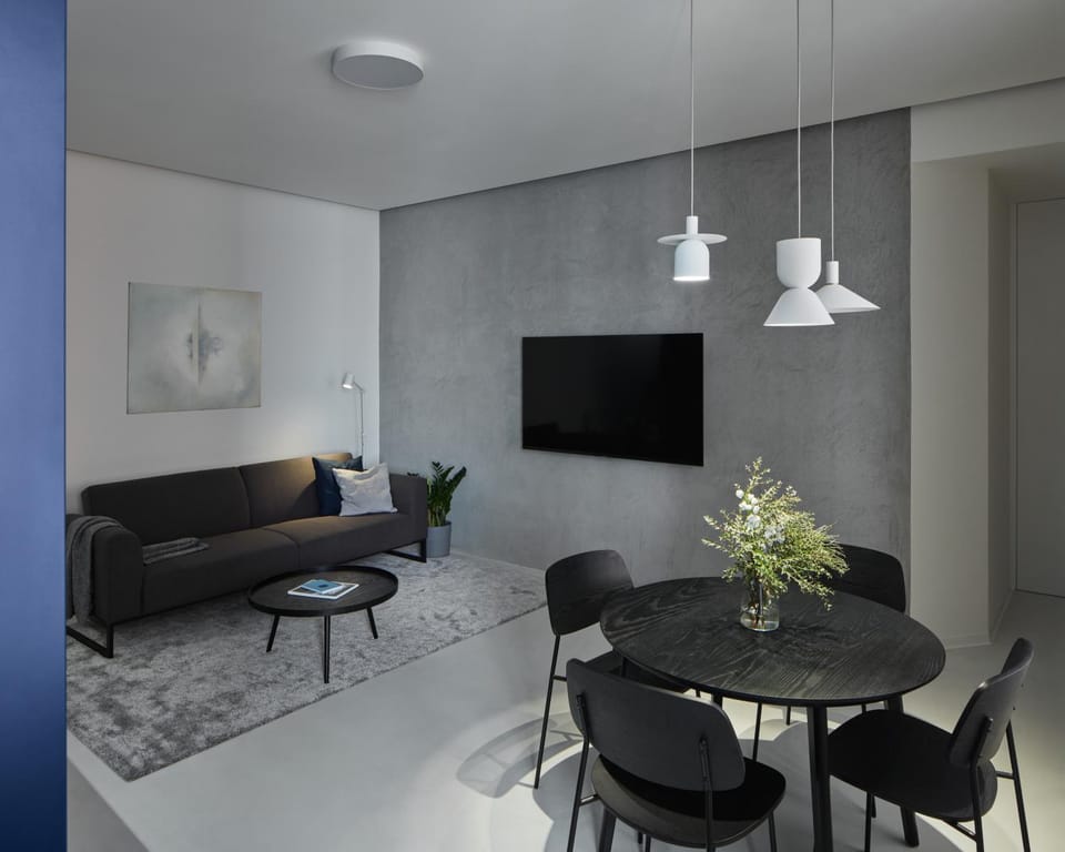 TV and multimedia, Living room, Seating area, Dining area