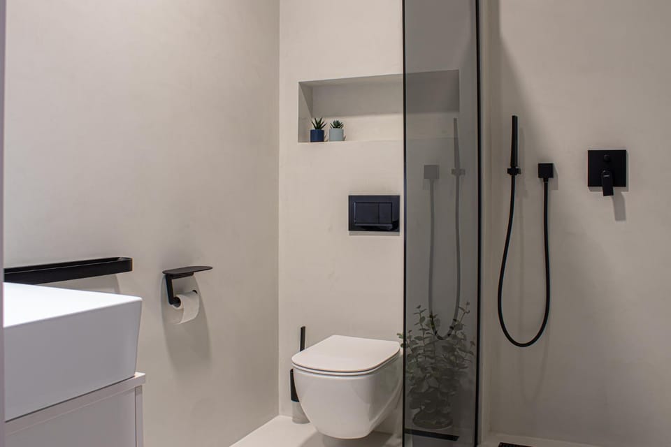 Shower, Toilet, Bathroom